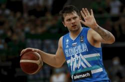 爱游戏体育 -包含亚洲杯赛程吃紧，孟菲斯灰熊赛后回应争议，底气十足，资深球员宣示担当的词条